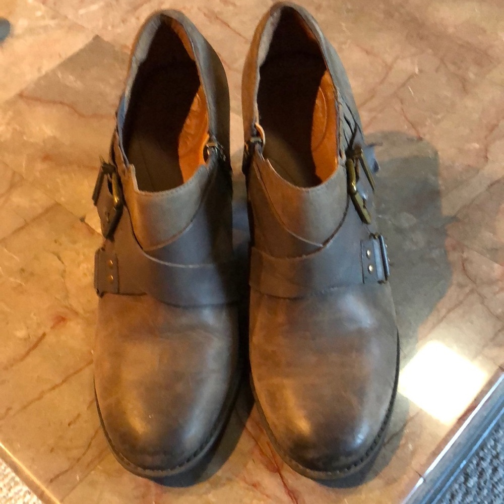 Clarks ankle boot